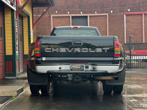 Used 2005 Chevrolet Silverado 3500 4x4 Crew Cab w/ Skid Plate Package image 5