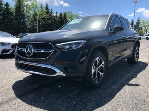 New 2025 Mercedes-Benz GLC 350e 4MATIC image 3