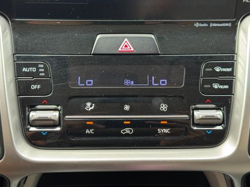 Used 2021 Kia Sorento EX AWD/4WD image 24