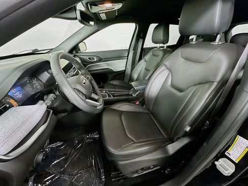 Certified 2024 Jeep Compass Latitude image 30