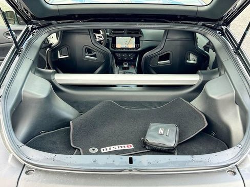 Certified 2025 Nissan Z NISMO w/ Floor Mat Package RWD image 18