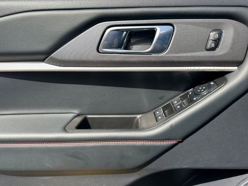 Certified 2025 Ford Explorer ST-Line image 12