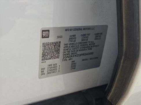 Used 2023 Chevrolet Suburban Premier image 25