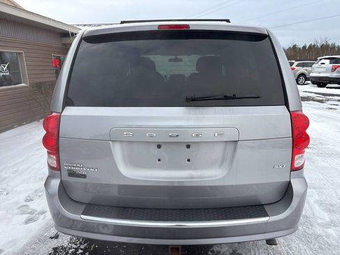 Used 2015 Dodge Grand Caravan SXT image 5