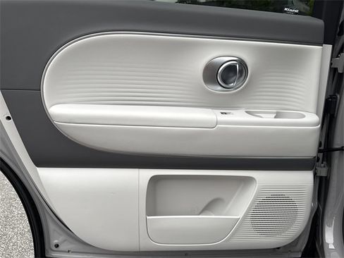 New 2026 Hyundai Ioniq 9 SEL image 13