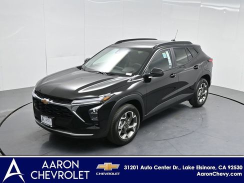 New 2026 Chevrolet Trax LT w/ Sunroof Package image 48