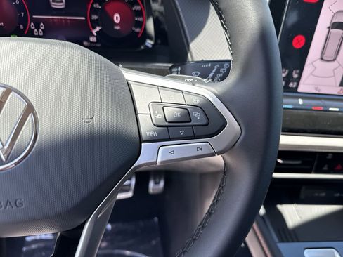 New 2026 Volkswagen Atlas Peak Edition AWD/4WD image 24