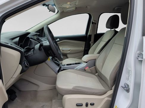 Used 2015 Ford Escape SE w/ Equipment Group 201A AWD/4WD image 16