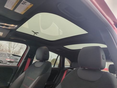 Used 2024 Mercedes-Benz GLA 35 AMG 4MATIC image 15