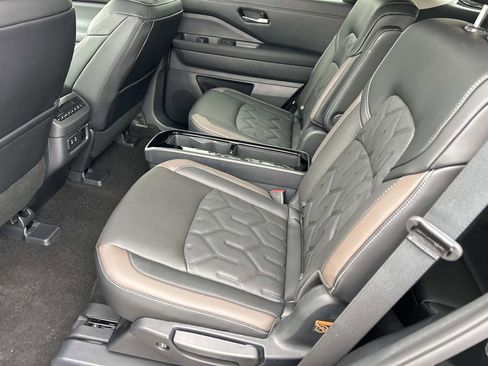 New 2026 Nissan Pathfinder Platinum AWD/4WD image 20