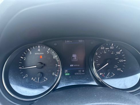 Used 2019 Nissan Rogue SV w/ Premium Package FWD image 9
