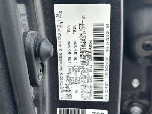 Used 2021 Toyota Tacoma TRD Off-Road w/ Technology Package image 54