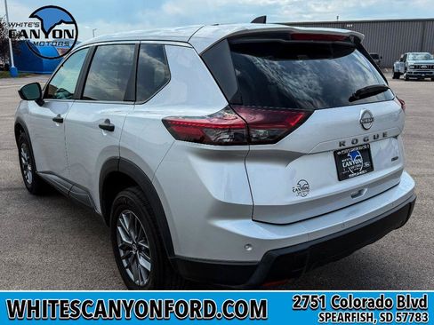 Used 2024 Nissan Rogue S AWD/4WD image 3