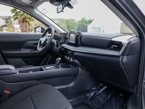 Used 2025 Nissan Kicks S AWD/4WD image 19