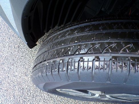 Used 2024 Subaru Outback Premium image 25