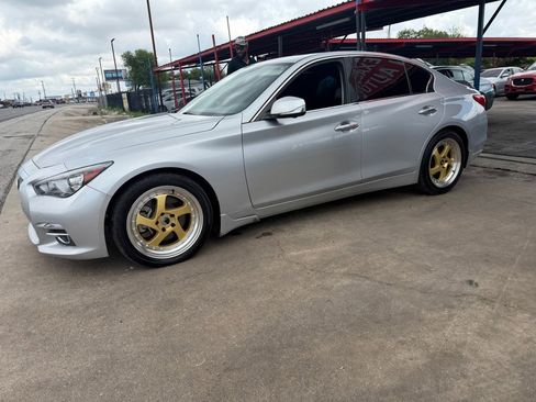 Used 2015 INFINITI Q50 Premium w/ Technology Package RWD image 6