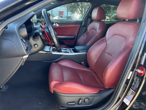 Used 2018 Kia Stinger GT1 image 20