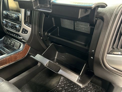 Used 2015 GMC Sierra 2500 SLT w/ Duramax Plus Package AWD/4WD image 34