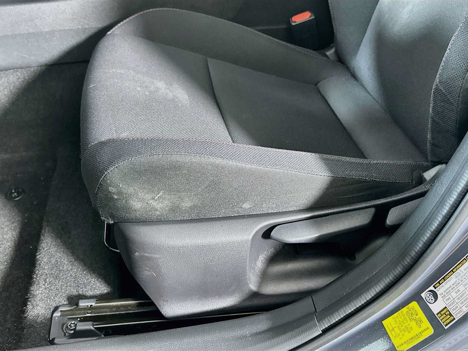 Used 2025 Toyota Prius Plug-In Hybrid FWD image 18
