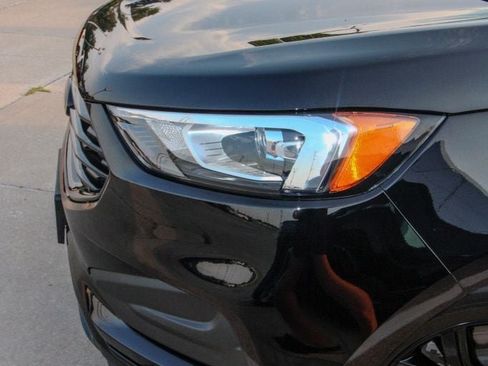 Used 2024 Ford Edge SE w/ Black Appearance Package AWD/4WD image 7