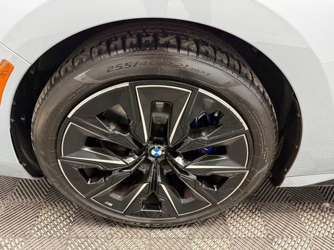 Used 2023 BMW 740i w/ Parking Assistance Package RWD image 21