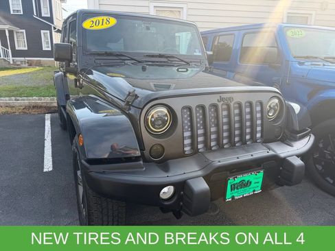 Used 2018 Jeep Wrangler Unlimited Sport AWD/4WD image 12