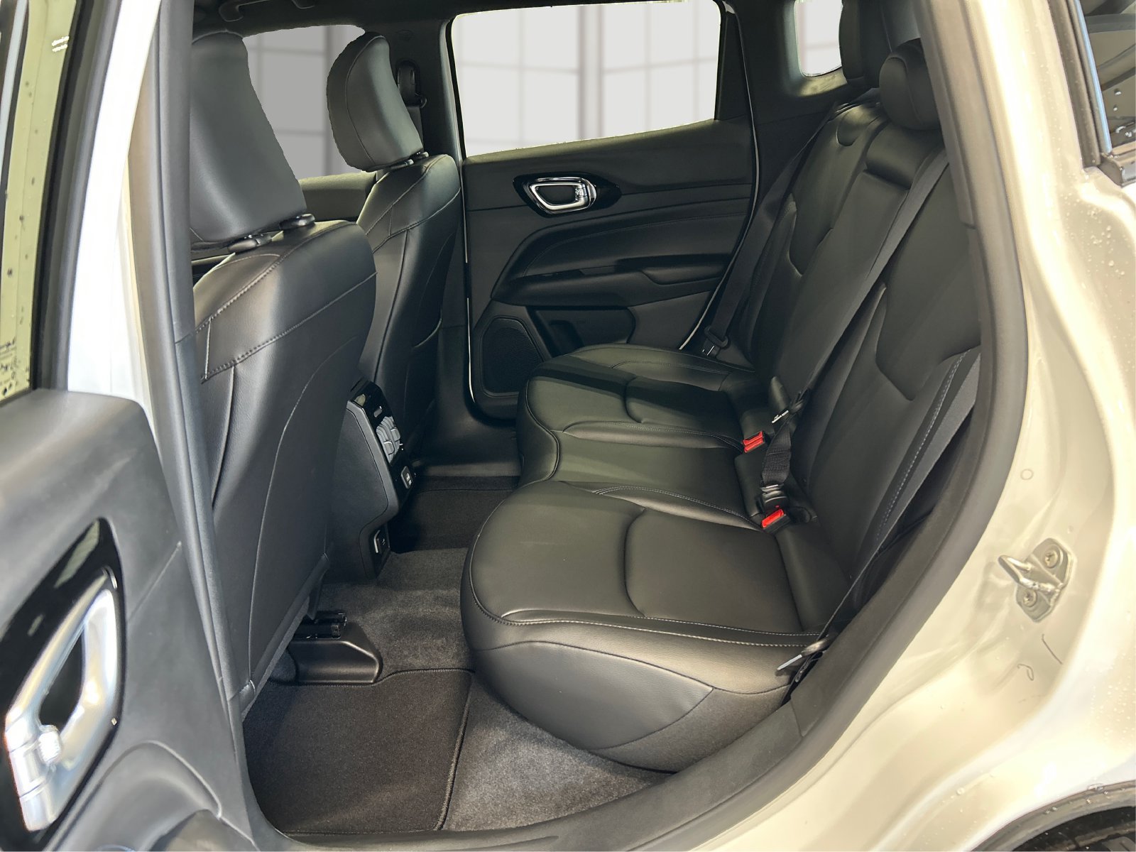 New 2026 Jeep Compass Limited AWD/4WD image 10