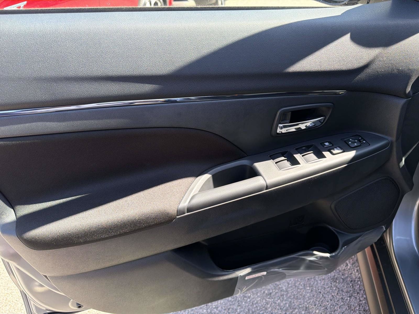 New 2027 Mitsubishi Outlander Sport FWD image 12