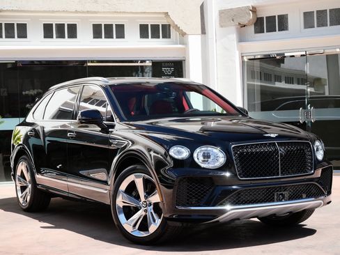 Used 2024 Bentley Bentayga Extended Wheelbase image 1