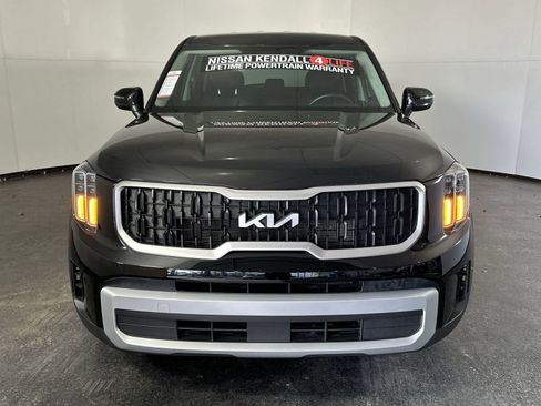 Used 2024 Kia Telluride LX image 4