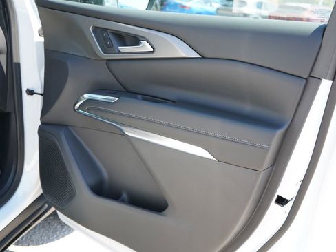 New 2026 Chevrolet Traverse LT w/ Driver Confidence Package image 18