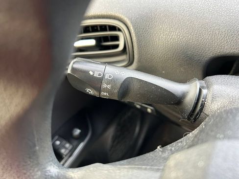 Used 2021 Toyota Prius LE FWD image 20
