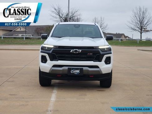 Used 2024 Chevrolet Colorado Z71 w/ Z71 Convenience Package 2 image 4