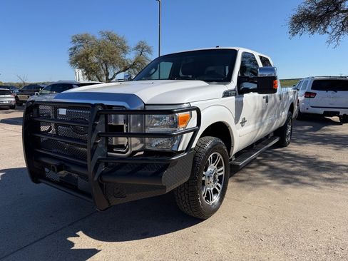 Used 2014 Ford F250 Platinum w/ FX4 Off-Road Package AWD/4WD image 3