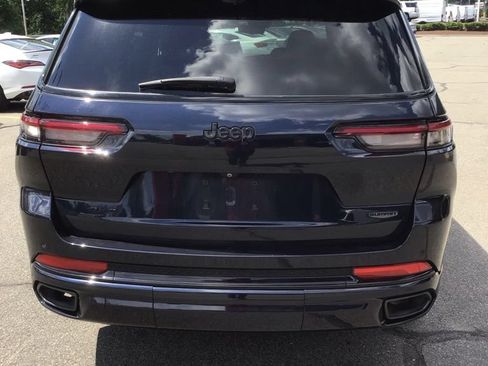 Used 2023 Jeep Grand Cherokee L Summit AWD/4WD image 4