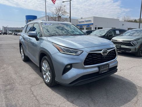 Used 2021 Toyota Highlander Limited AWD/4WD image 7