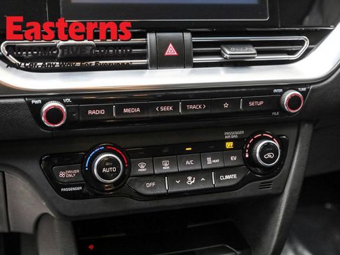 Used 2022 Kia Niro EX w/ Cold Weather Package image 20