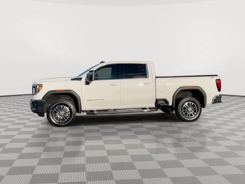 Used 2022 GMC Sierra 2500 SLE w/ SLE Value Package; image 5