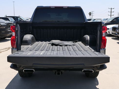 Used 2021 Chevrolet Silverado 1500 Custom Trail Boss w/ LPO, Dark Essentials Package AWD/4WD image 6