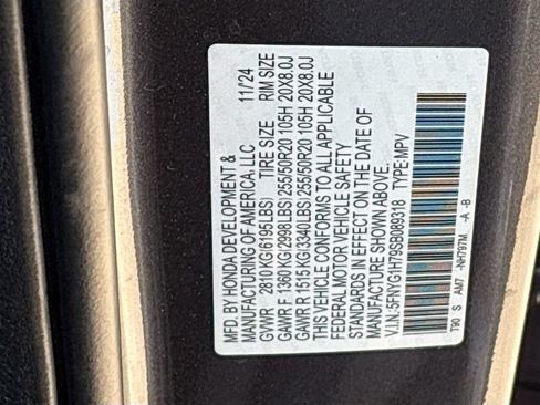 Used 2025 Honda Pilot Touring image 34