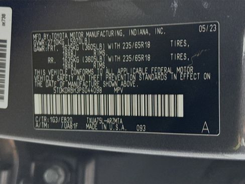 Used 2023 Toyota Highlander XLE image 39