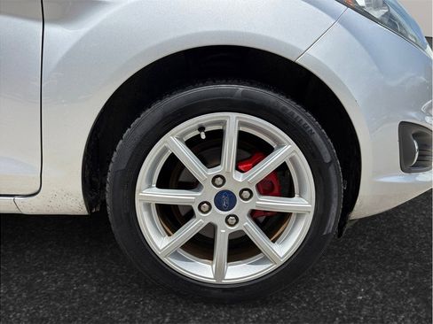 Used 2015 Ford Fiesta SE w/ Equipment Group 201A FWD image 12