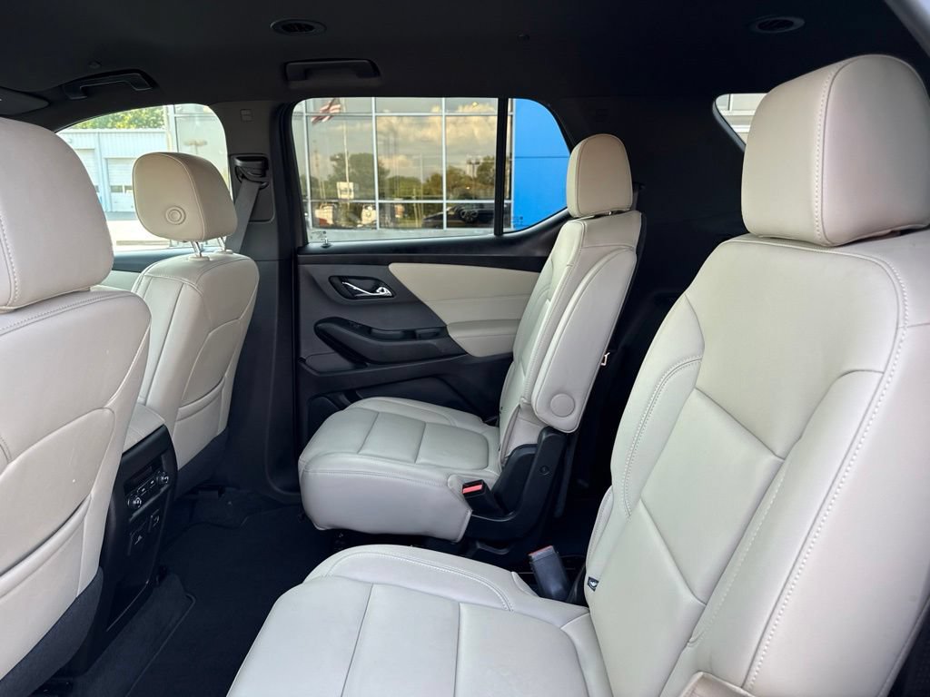 Used 2023 Chevrolet Traverse LT w/ LT Premium Package AWD/4WD image 22