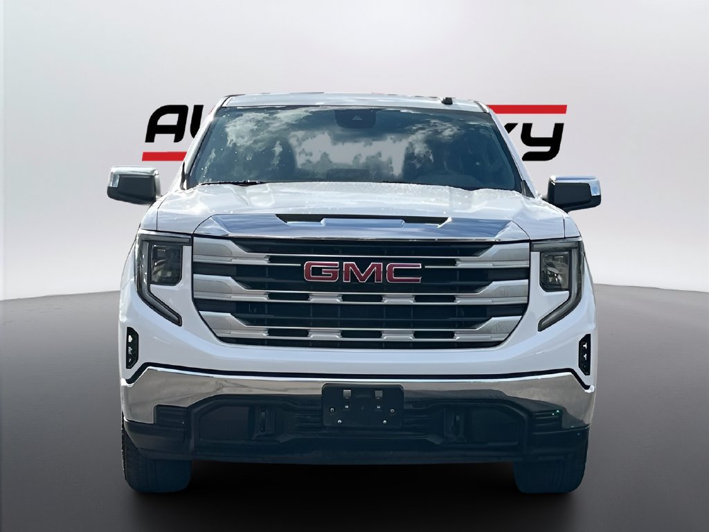 Used 2023 GMC Sierra 1500 SLE AWD/4WD image 2