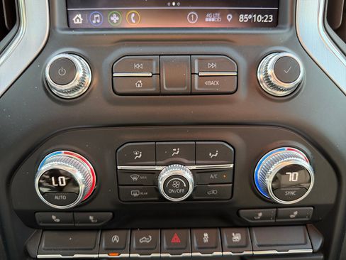 Used 2020 GMC Sierra 1500 Elevation w/ Elevation Value Package RWD image 15