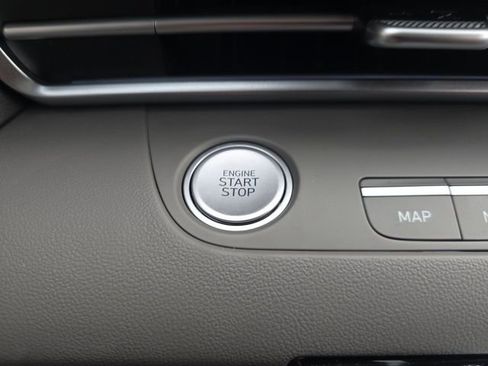 Used 2025 Hyundai Elantra SEL FWD image 16