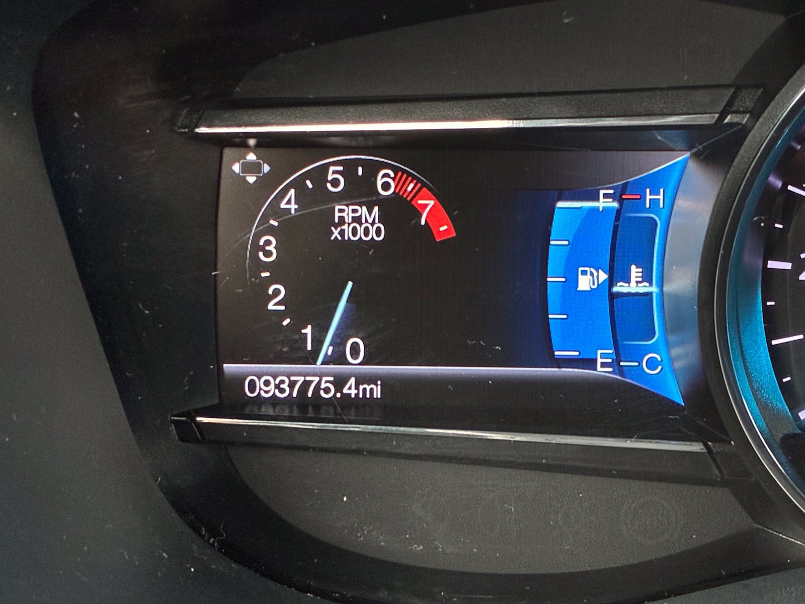 Used 2018 Ford Explorer XLT w/ Equipment Group 202A FWD image 23