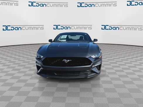 Used 2018 Ford Mustang GT Premium RWD image 4