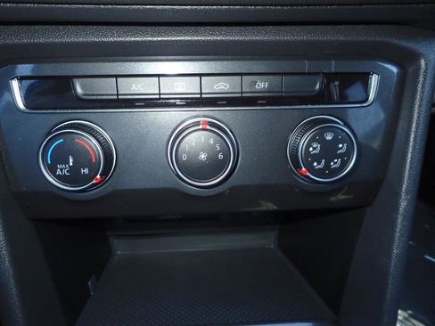 Used 2019 Volkswagen Tiguan S w/ 3rd Row Seat Package AWD/4WD image 20