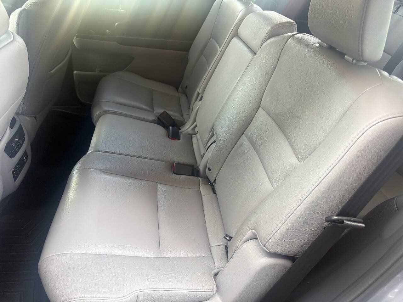 Used 2017 Honda Pilot Touring image 18